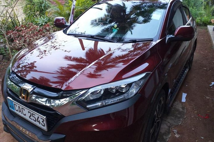 Colombo to Arugambay Transfer - Photo 1 of 25